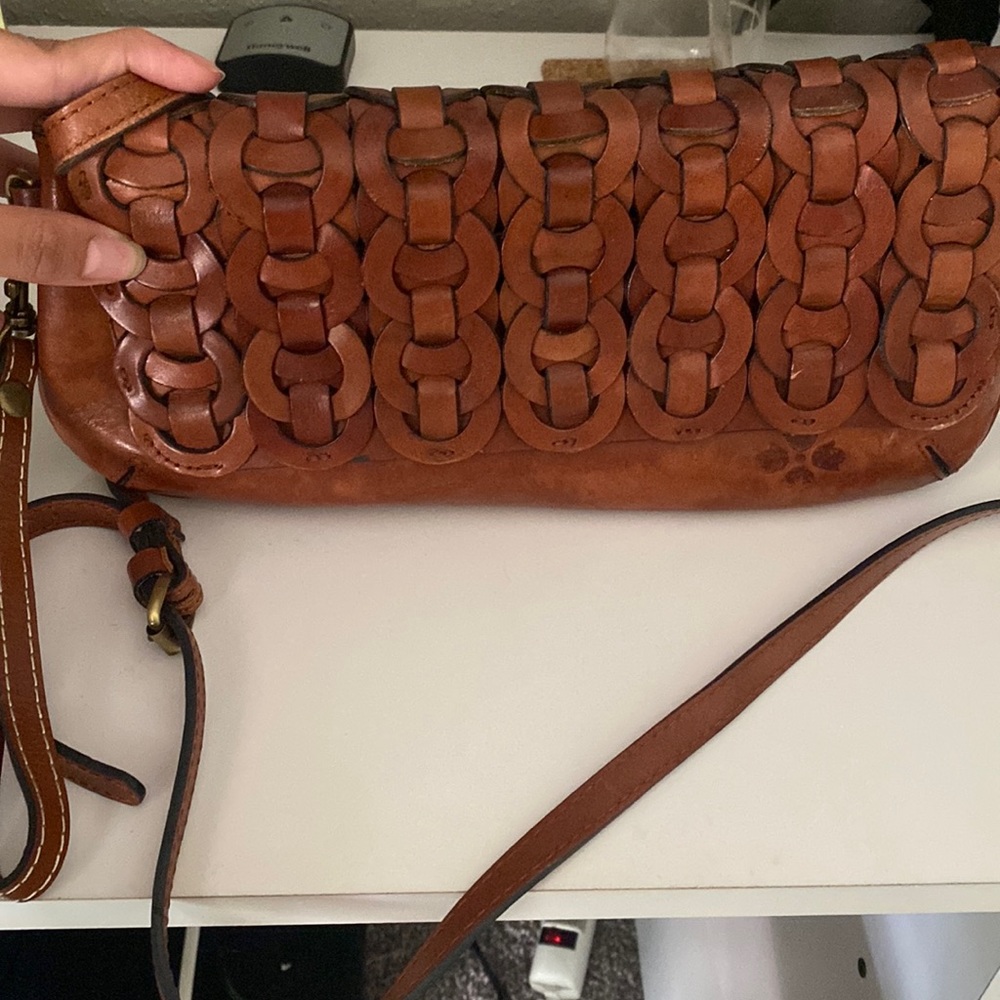 PATRICIA NASH
Women's Baku Medium Clutch Crossbody Bag